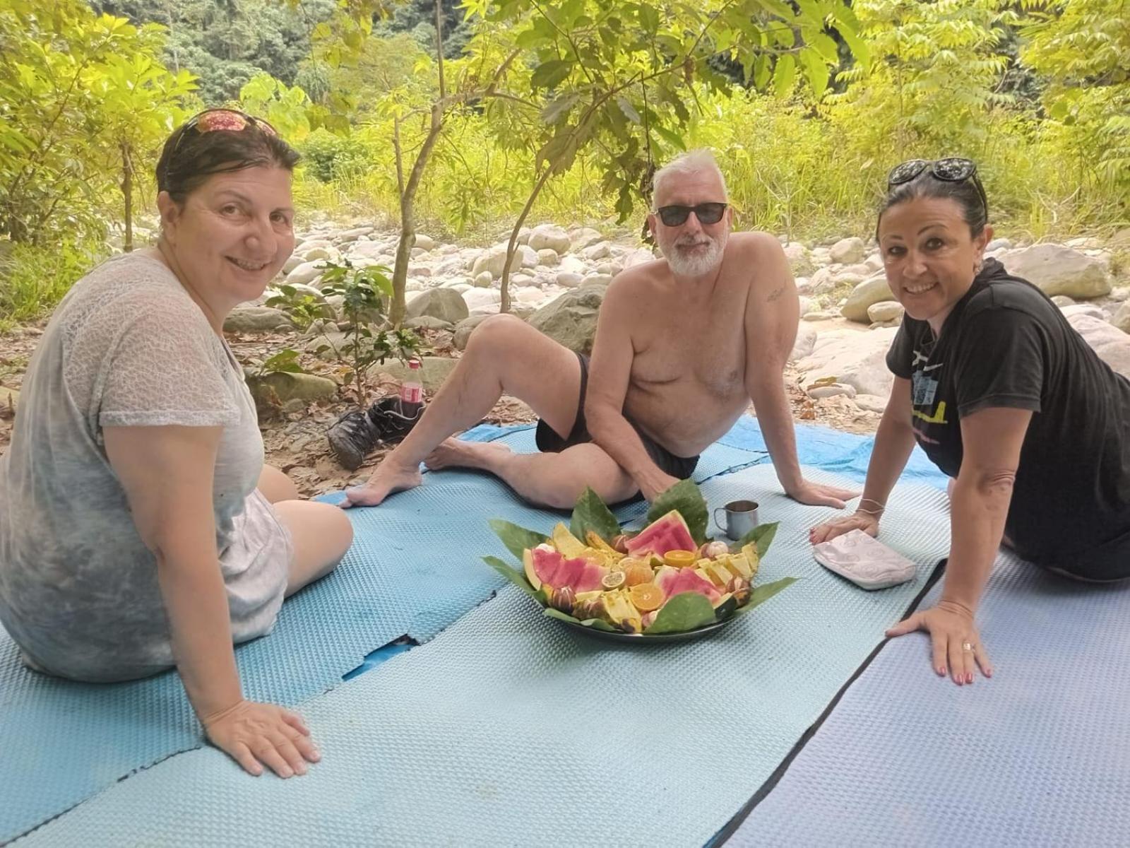 Magpie Homestay & Jungle Trekking Especially For Guest Trekking With Us Bukit Lawang Eksteriør bilde